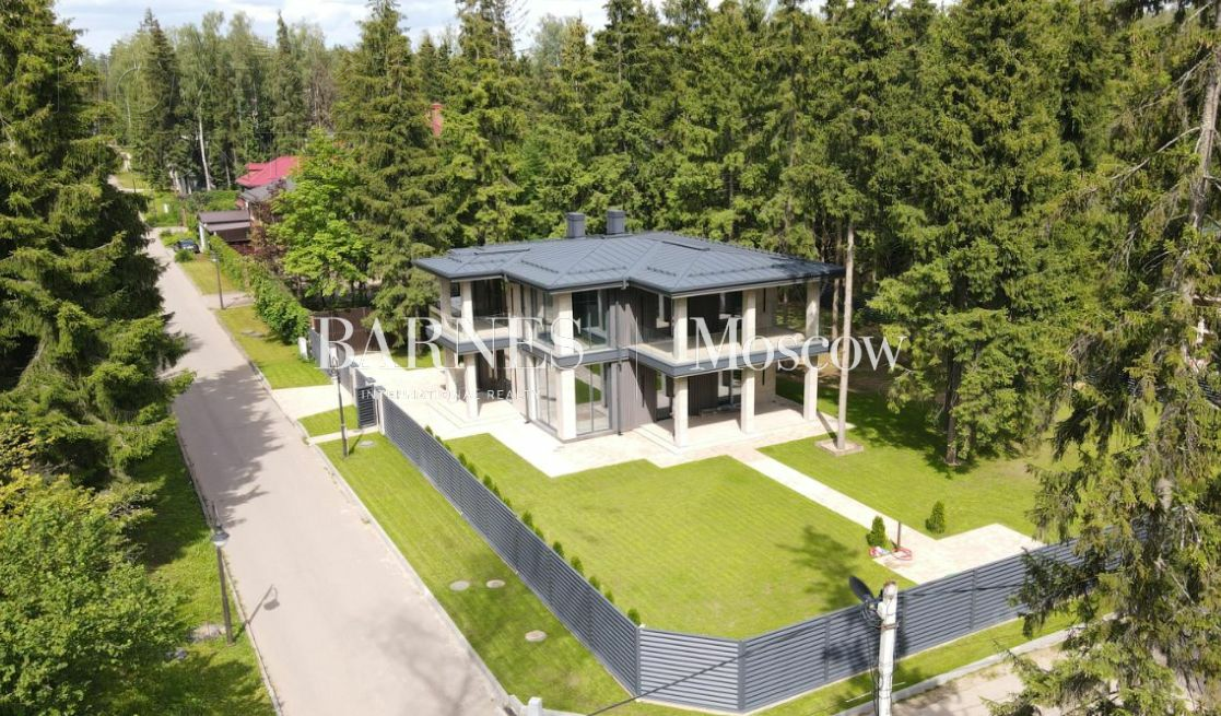 2-этажный коттедж 280 м² без отделки