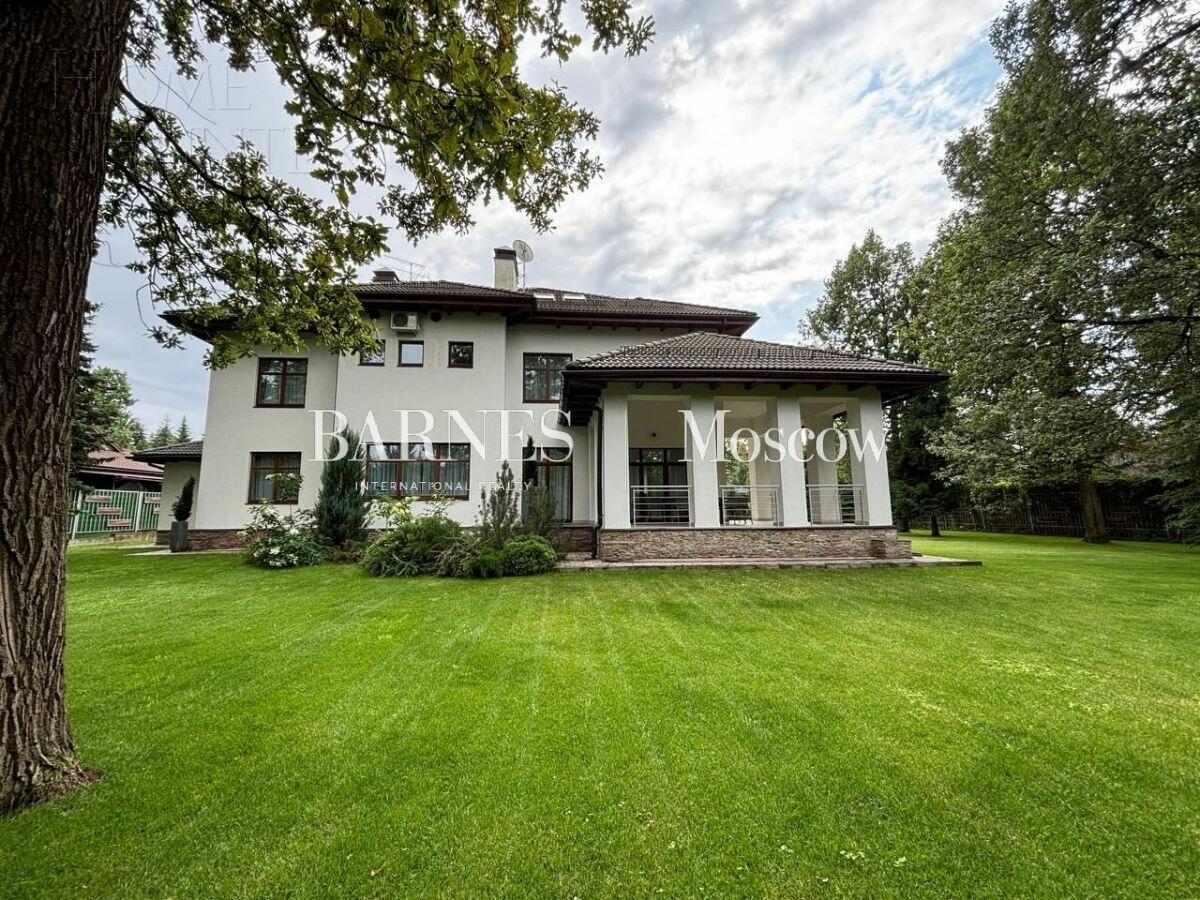 2-этажный коттедж 700 м² с отделкой