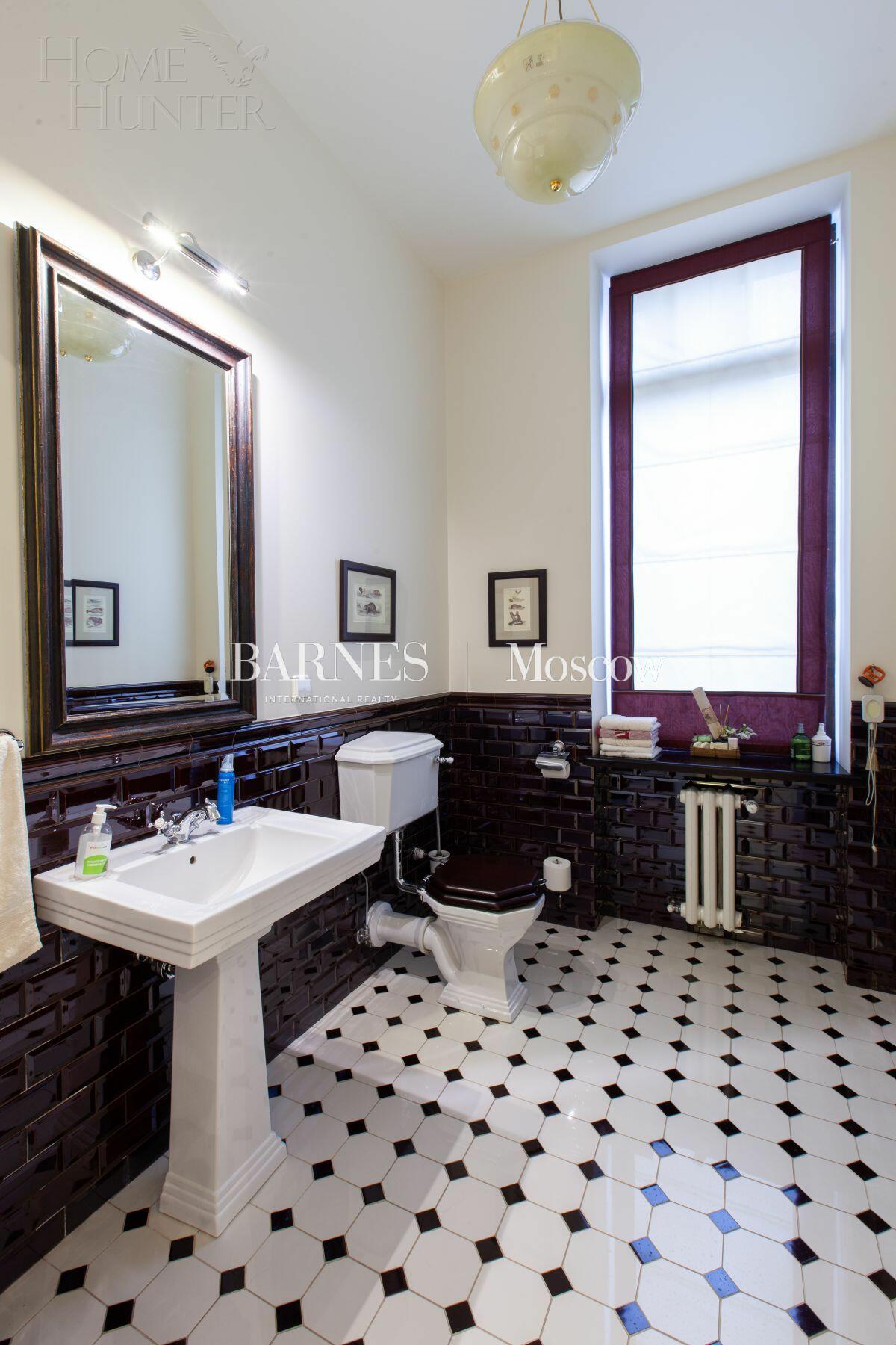 2-этажный коттедж 1 094 м² с отделкой