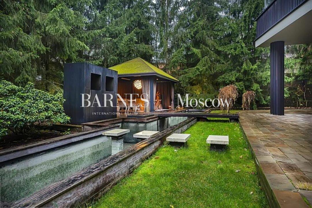 2-этажный коттедж 1 400 м² с отделкой