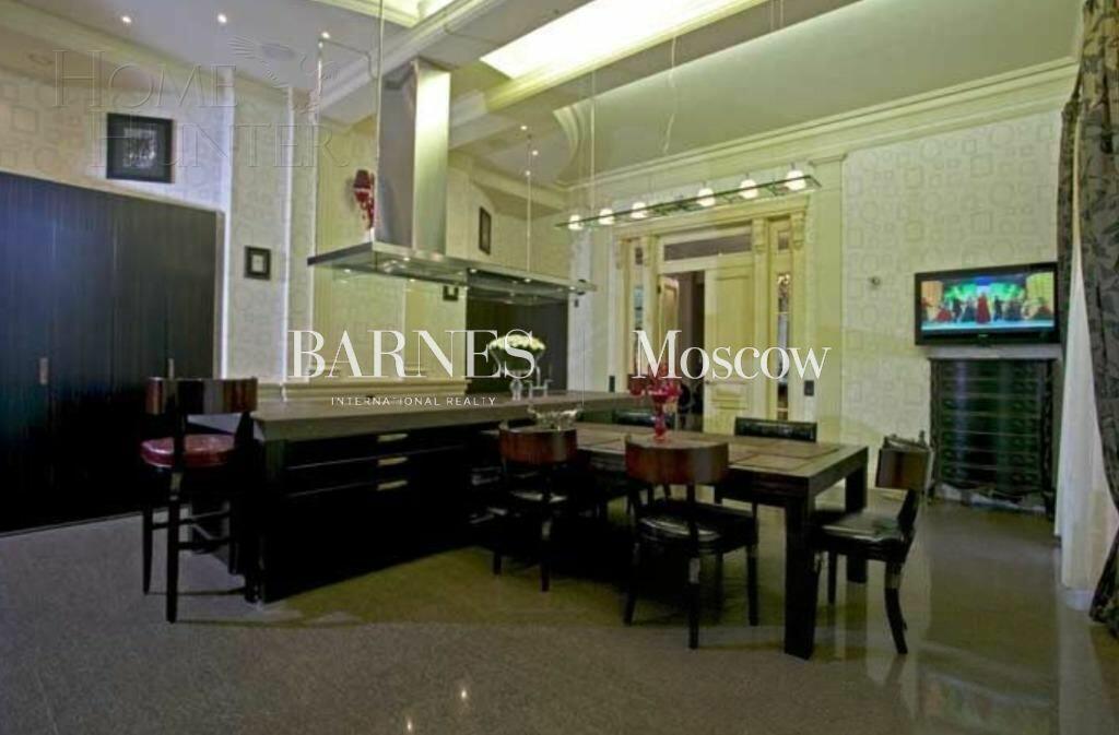 2-этажный коттедж 1 360 м² с отделкой