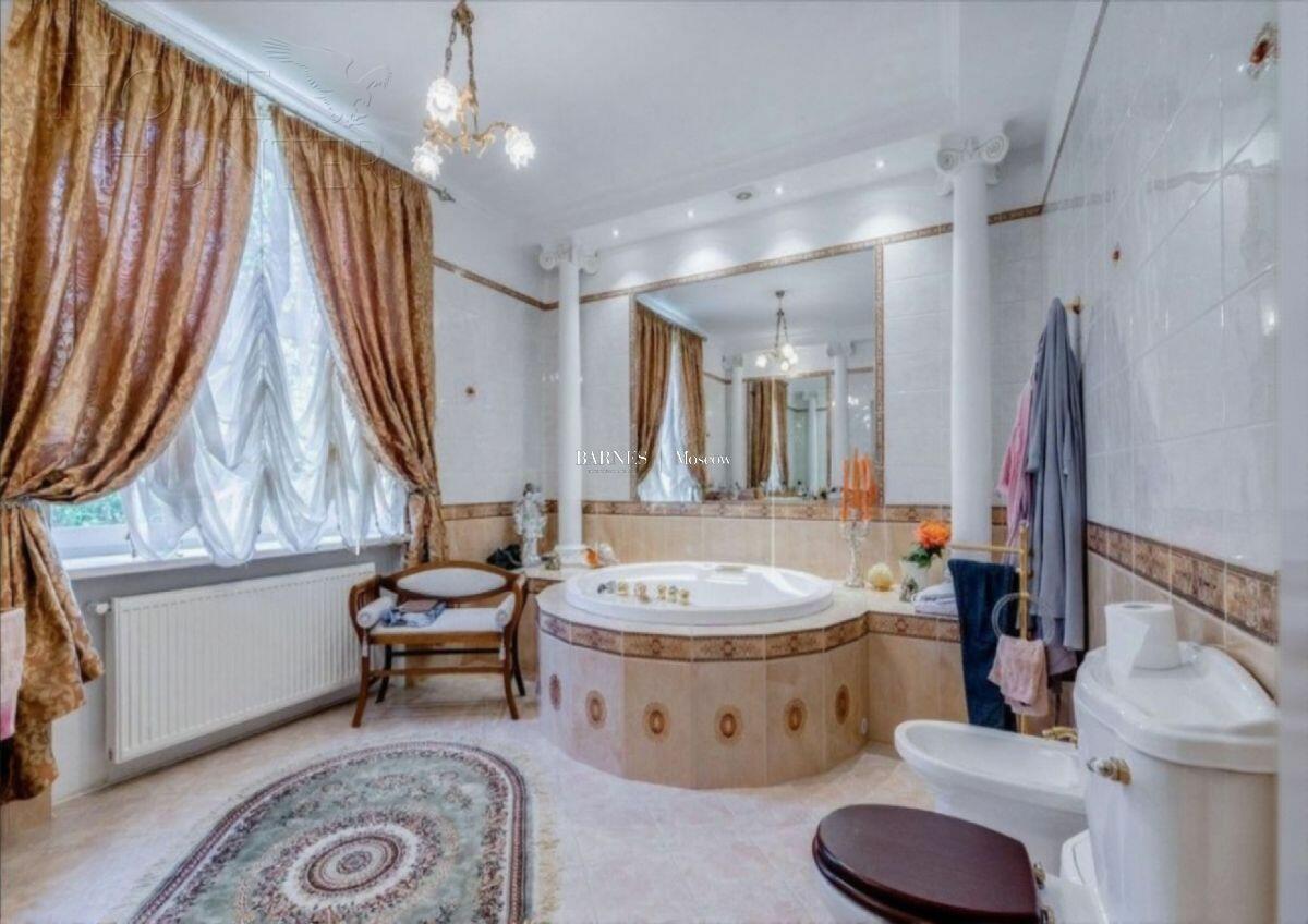 2-этажный коттедж 680 м² с отделкой