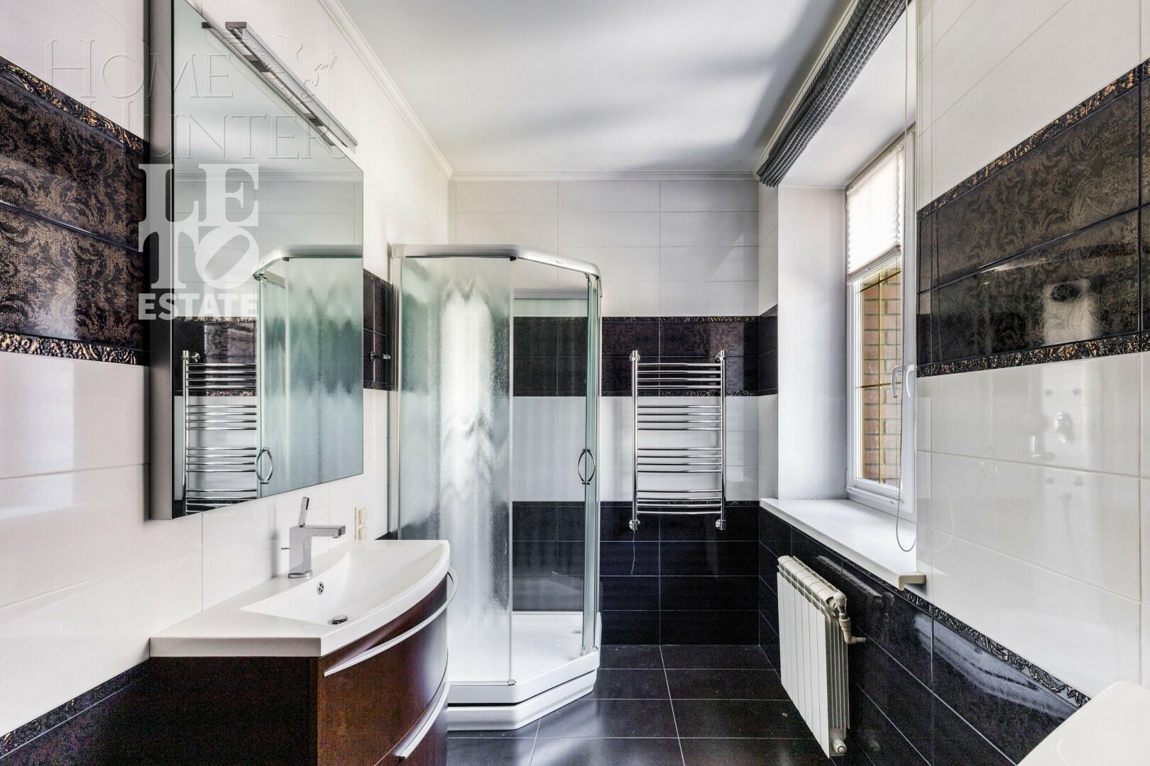 2-этажный коттедж 600 м² с отделкой