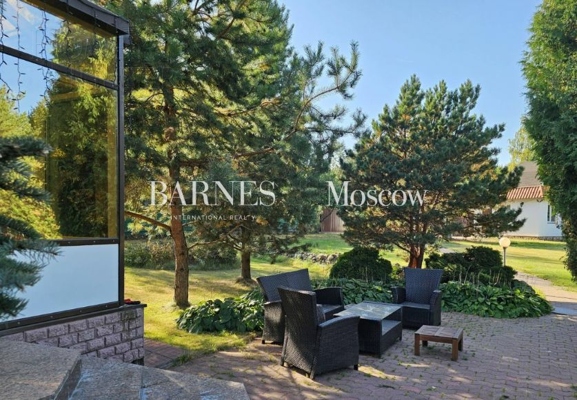 2-этажный коттедж 300 м² с отделкой