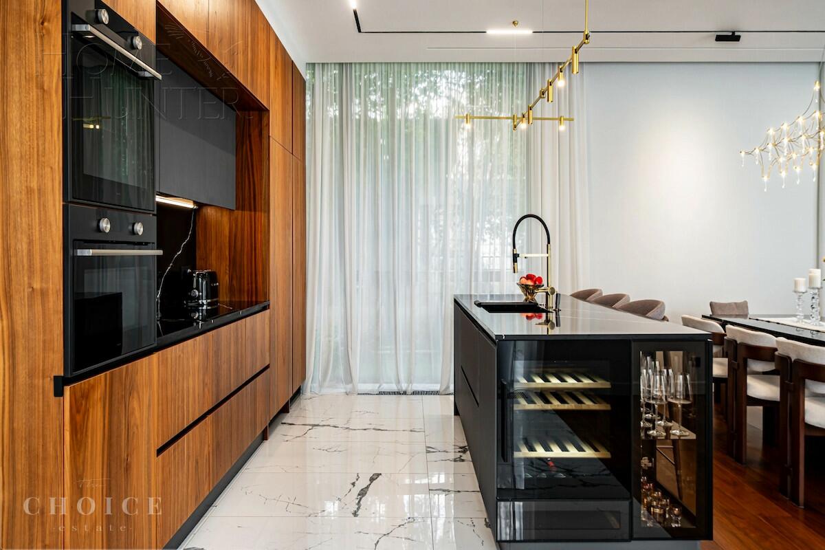 2-этажный коттедж 542 м² с отделкой