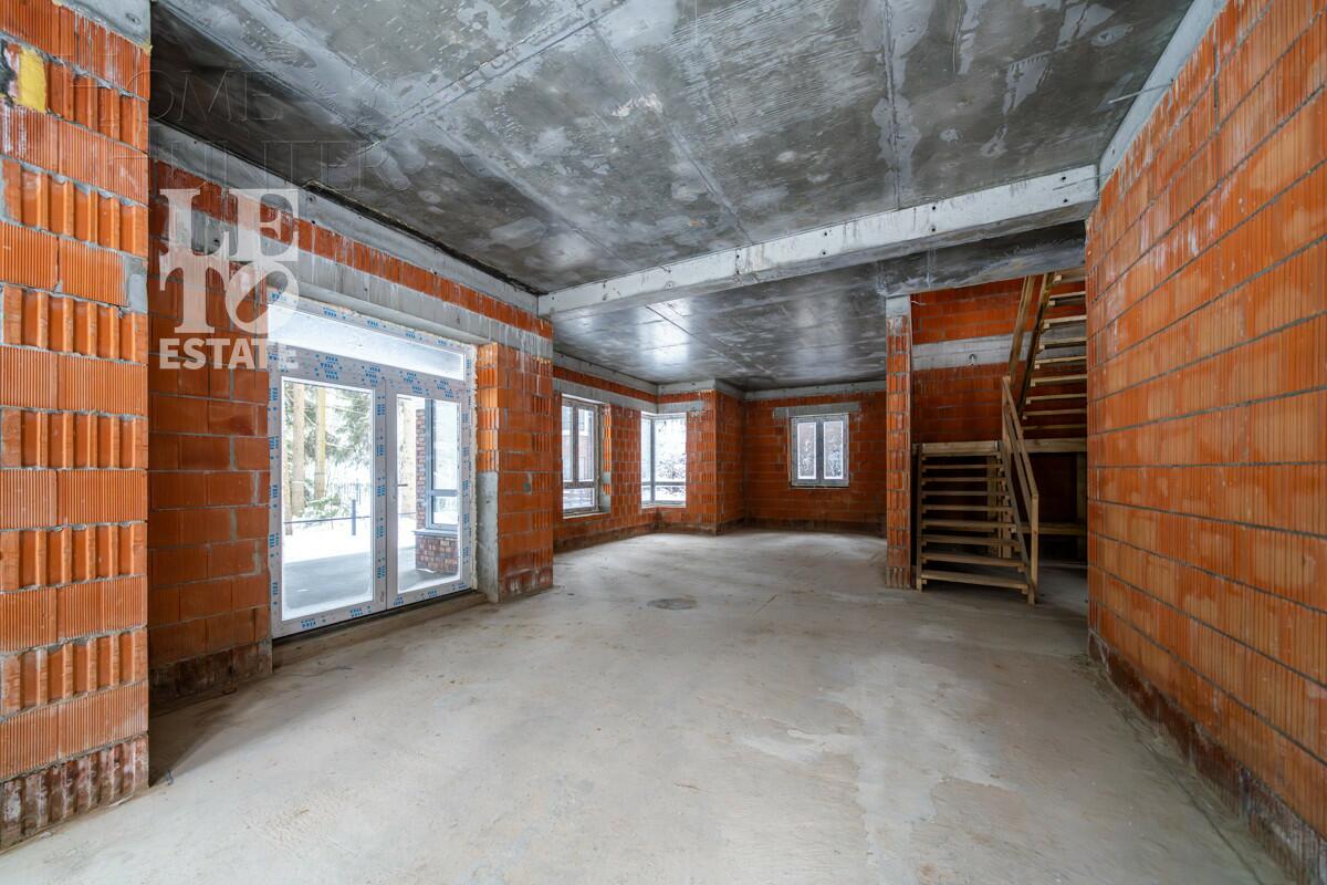 2-этажный коттедж 270 м² без отделки