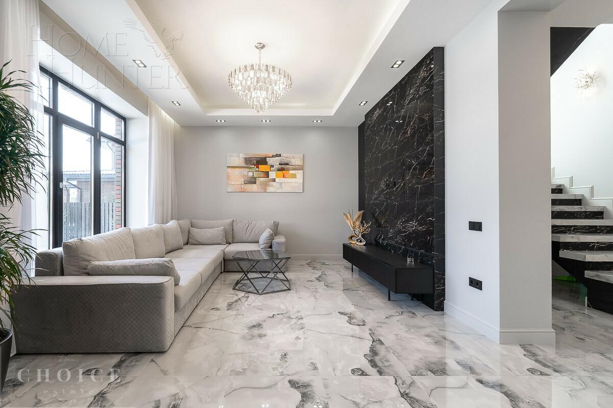 2-этажный коттедж 340 м² с отделкой