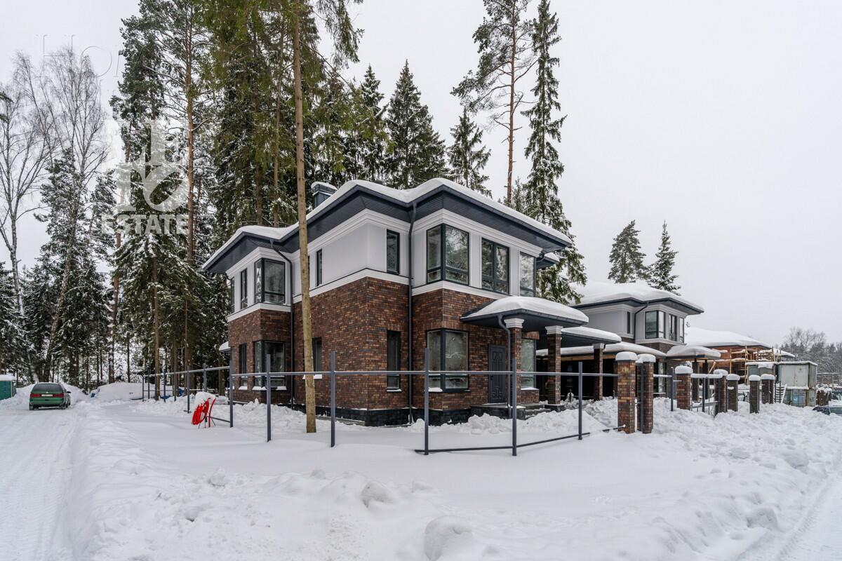 2-этажный коттедж 270 м² без отделки