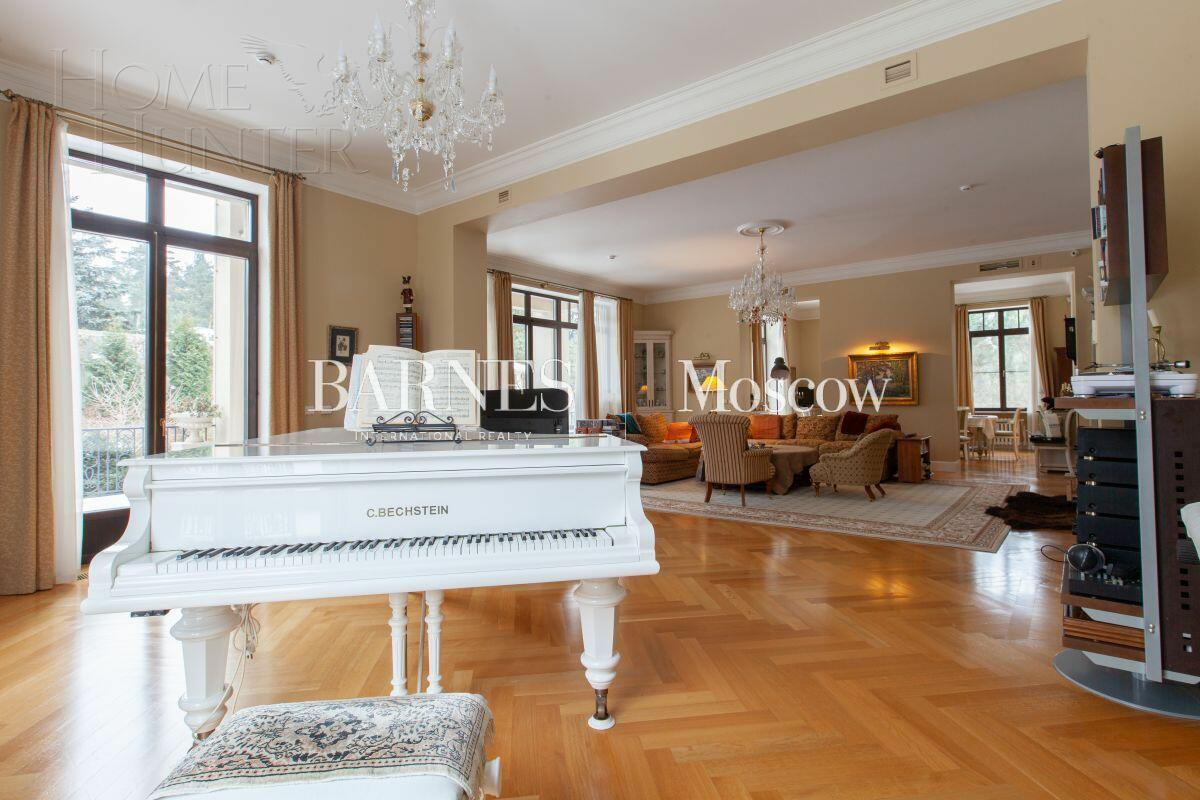 2-этажный коттедж 1 094 м² с отделкой