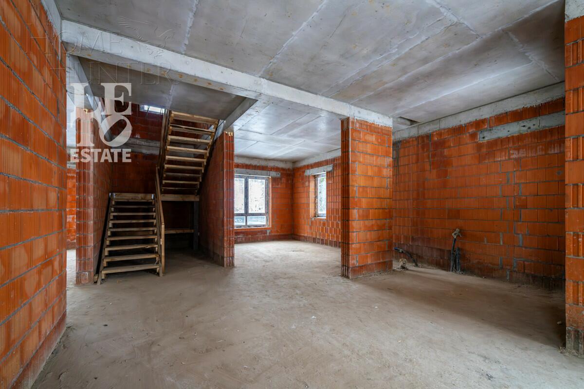 2-этажный коттедж 300 м² без отделки