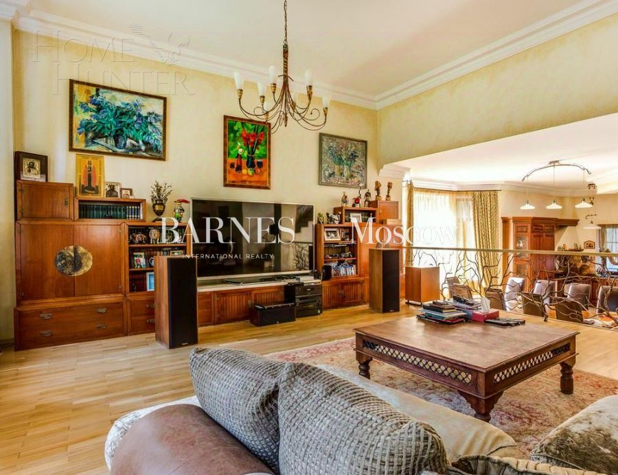 2-этажный коттедж 550 м² с отделкой