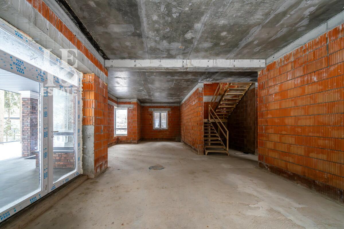 2-этажный коттедж 270 м² без отделки