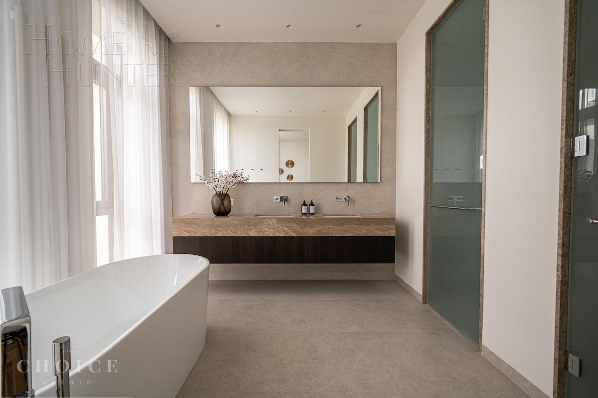 3-этажный таунхаус 277 м² с отделкой