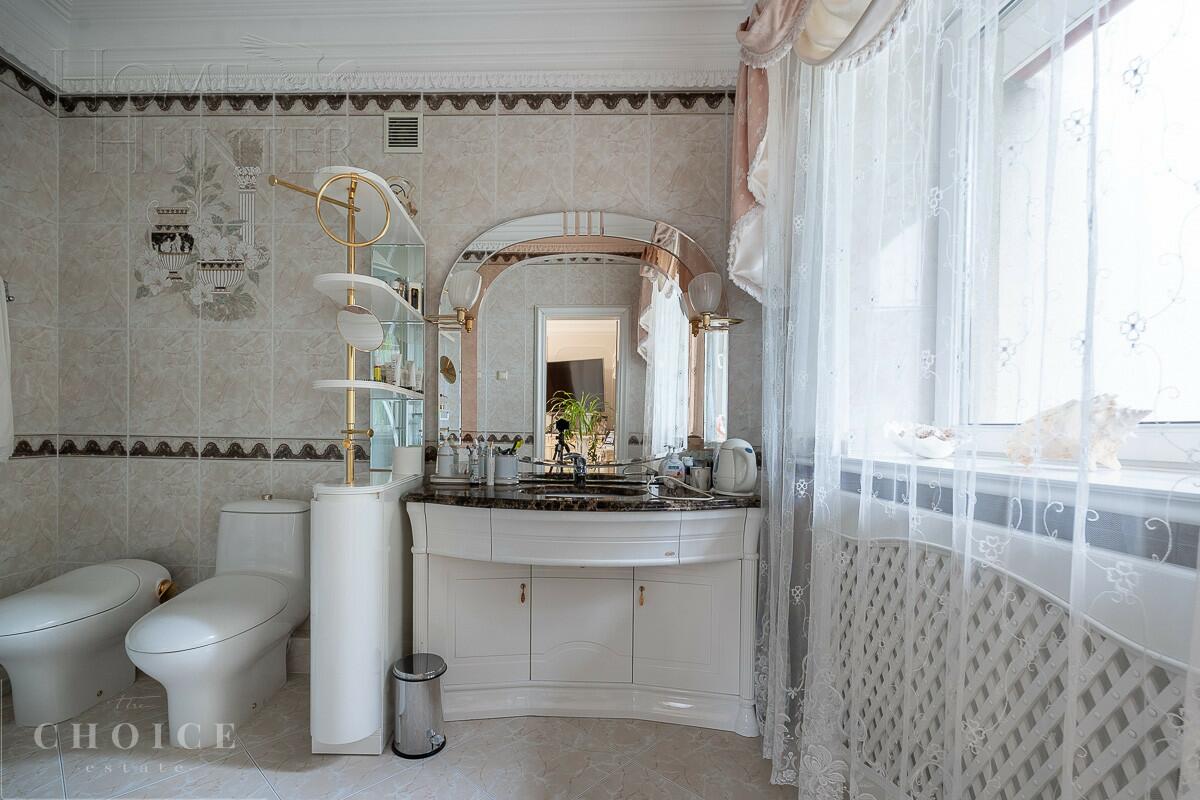 3-этажный коттедж 880 м² с отделкой