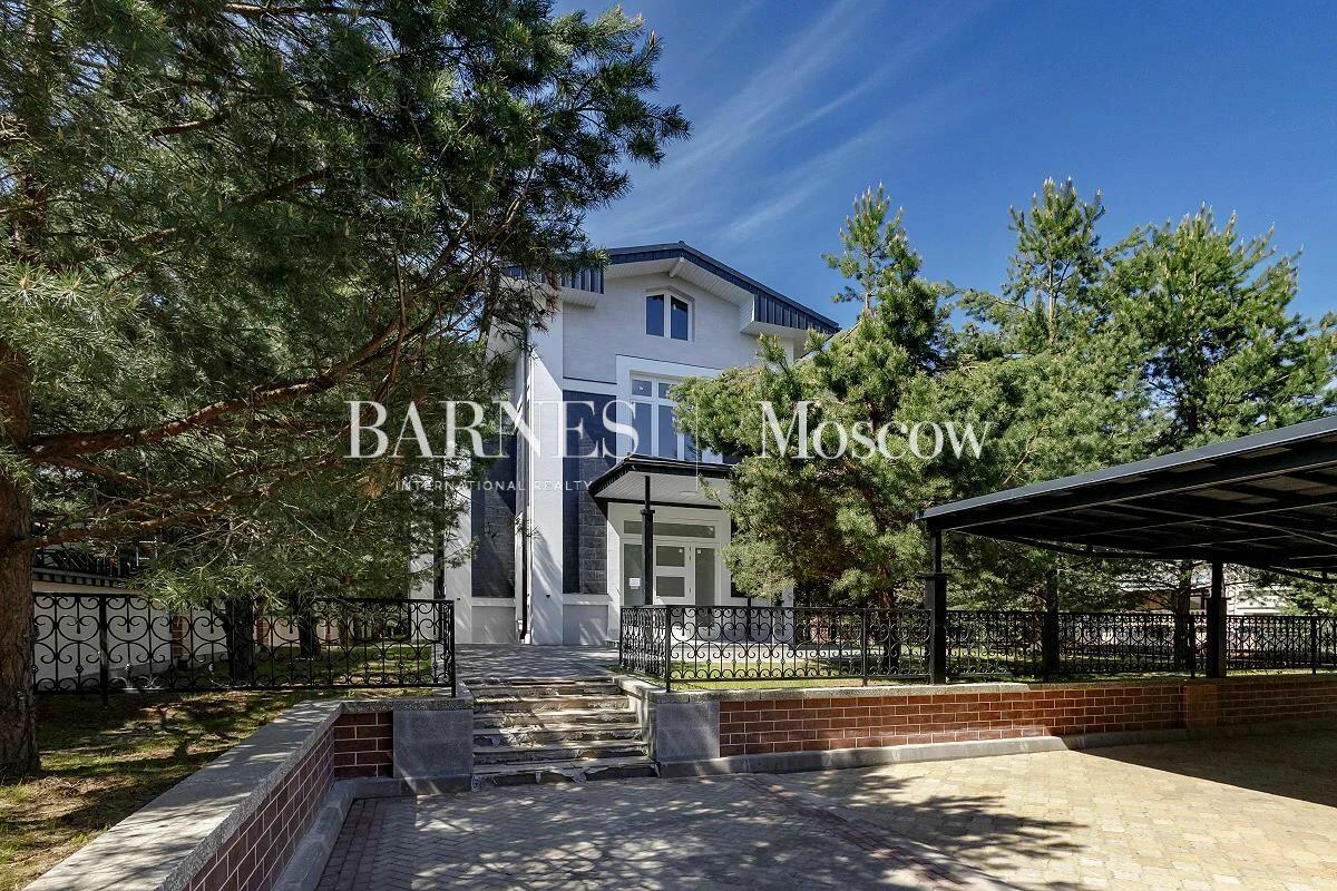 2-этажный коттедж 445.4 м² с отделкой