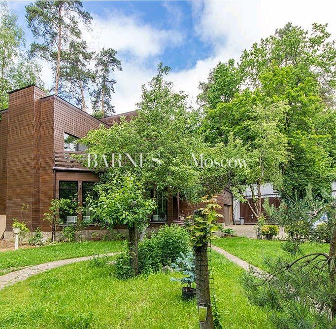 3-этажный коттедж 380 м² с отделкой