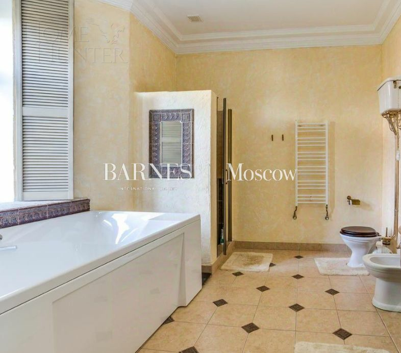 2-этажный коттедж 550 м² с отделкой