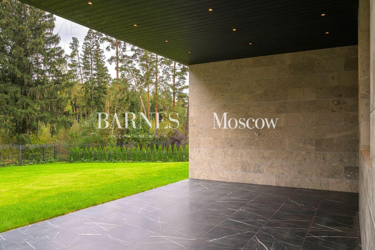 2-этажный коттедж 622 м² с отделкой