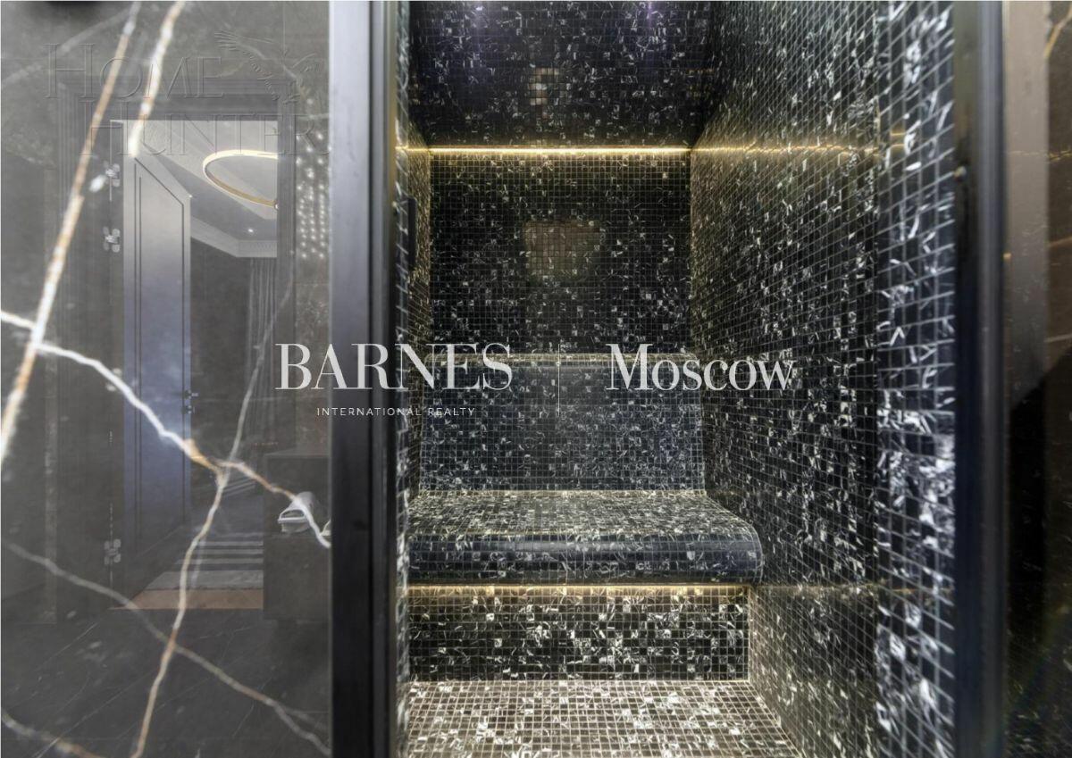 3-этажный коттедж 1 100 м² с отделкой