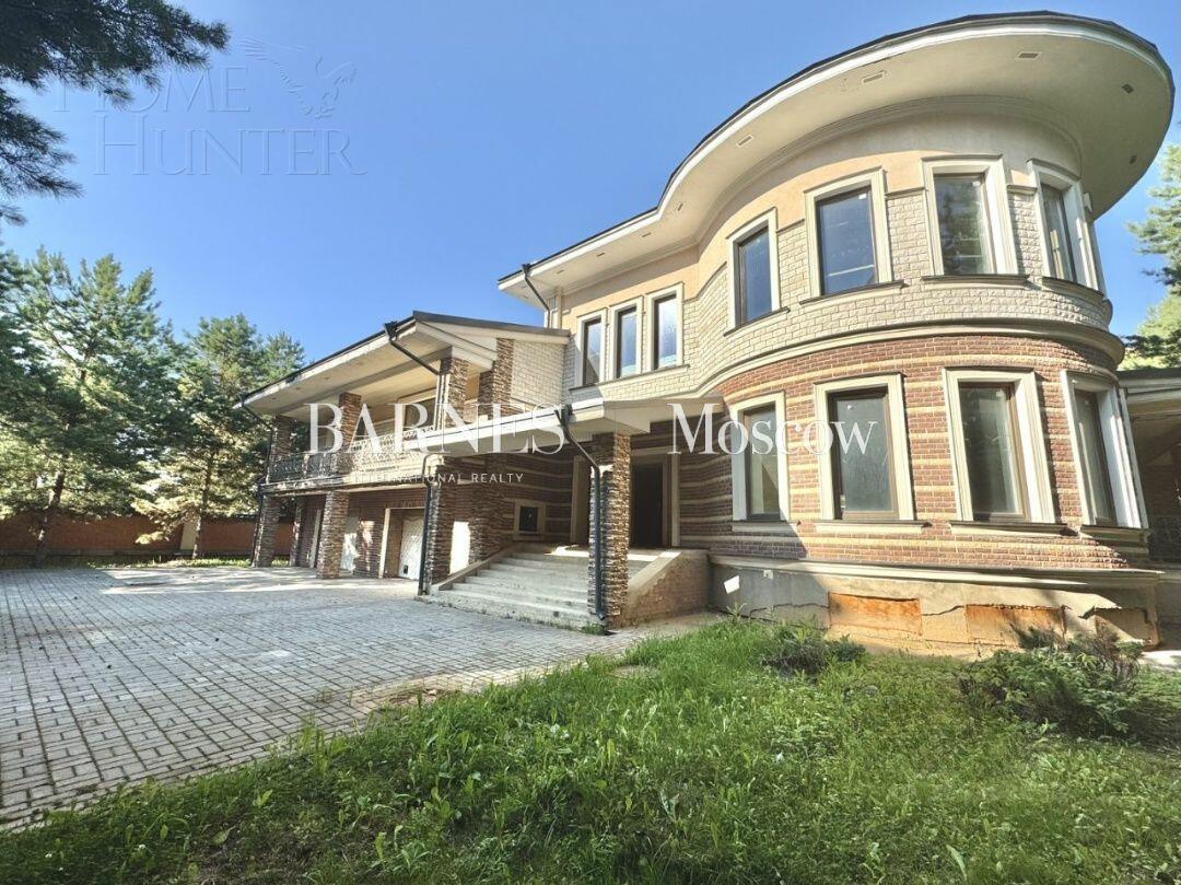 2-этажный коттедж 864.9 м² без отделки