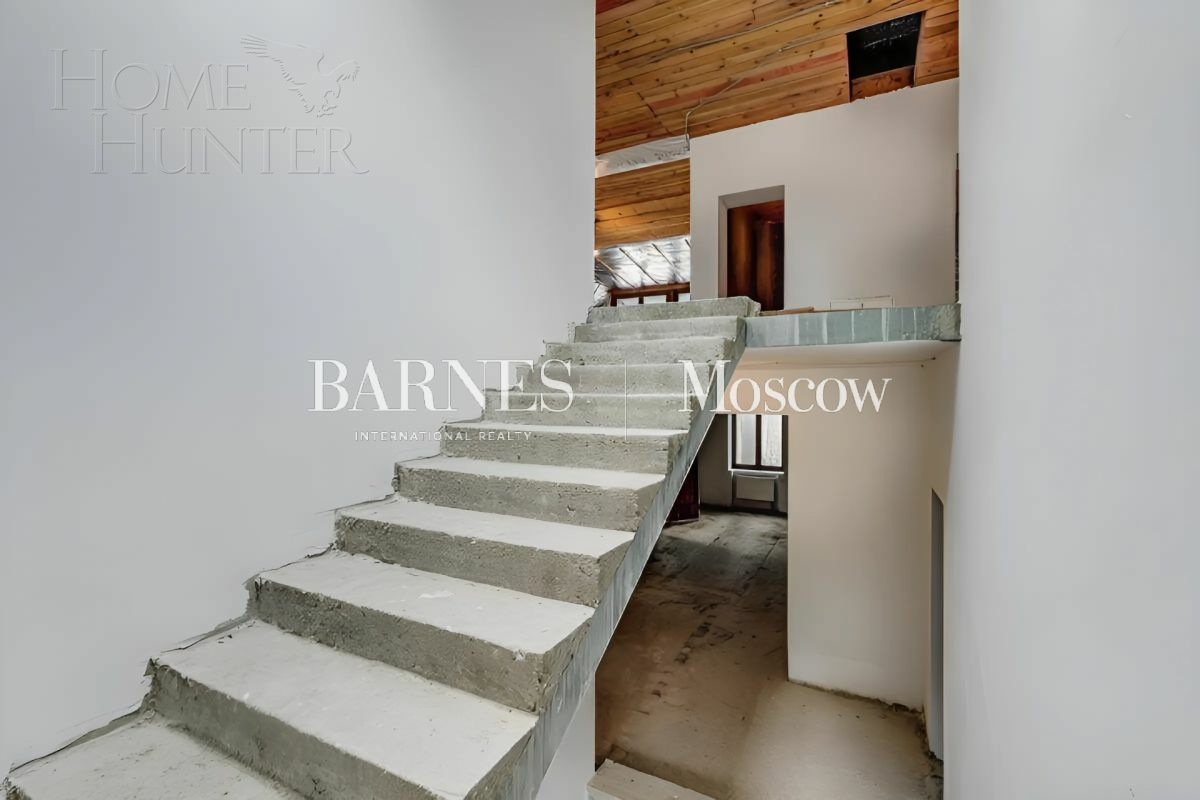 2-этажный коттедж 640 м² без отделки