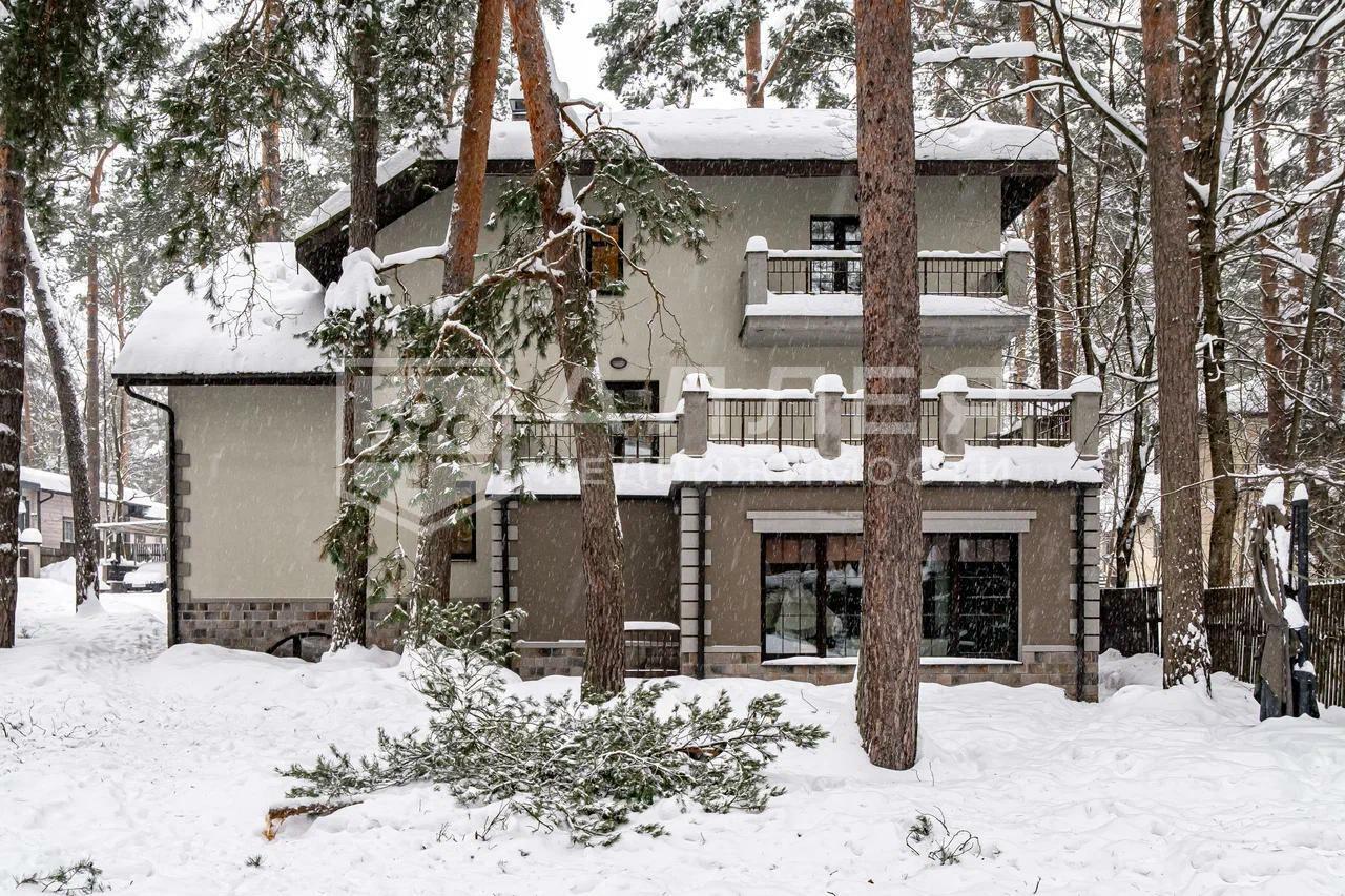 2-этажный коттедж 635 м² с отделкой