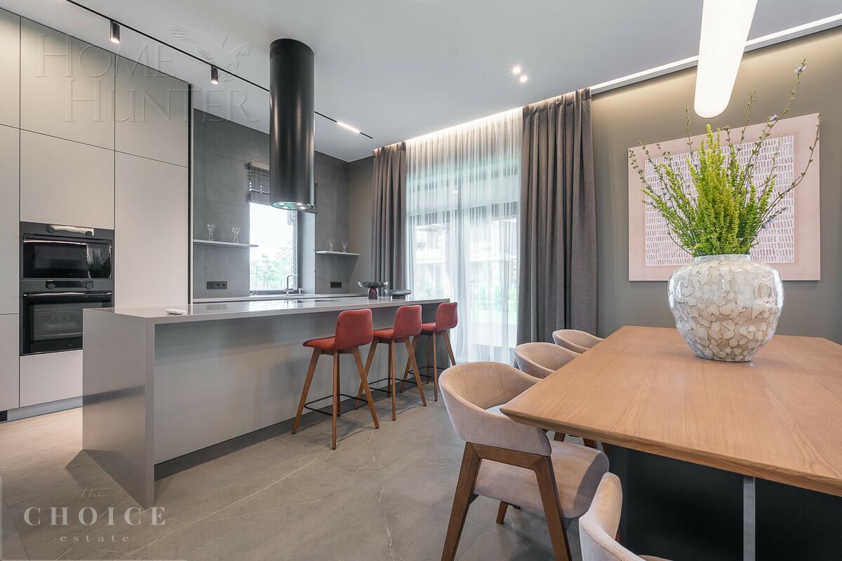 2-этажный коттедж 324 м² с отделкой