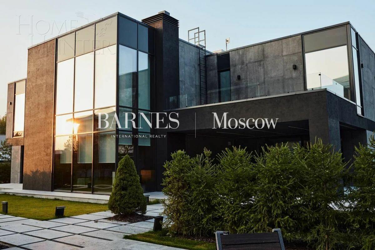 2-этажный коттедж 692.1 м² с отделкой