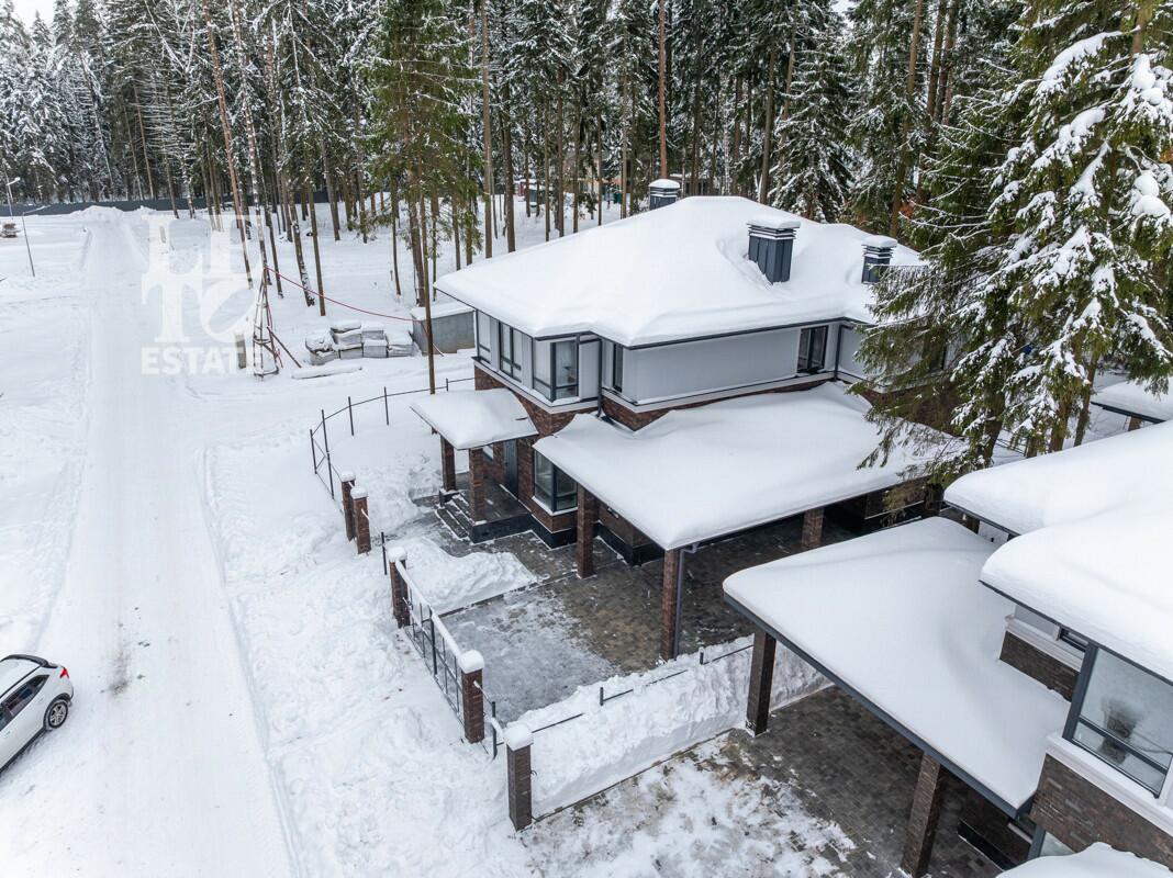 2-этажный коттедж 270 м² без отделки