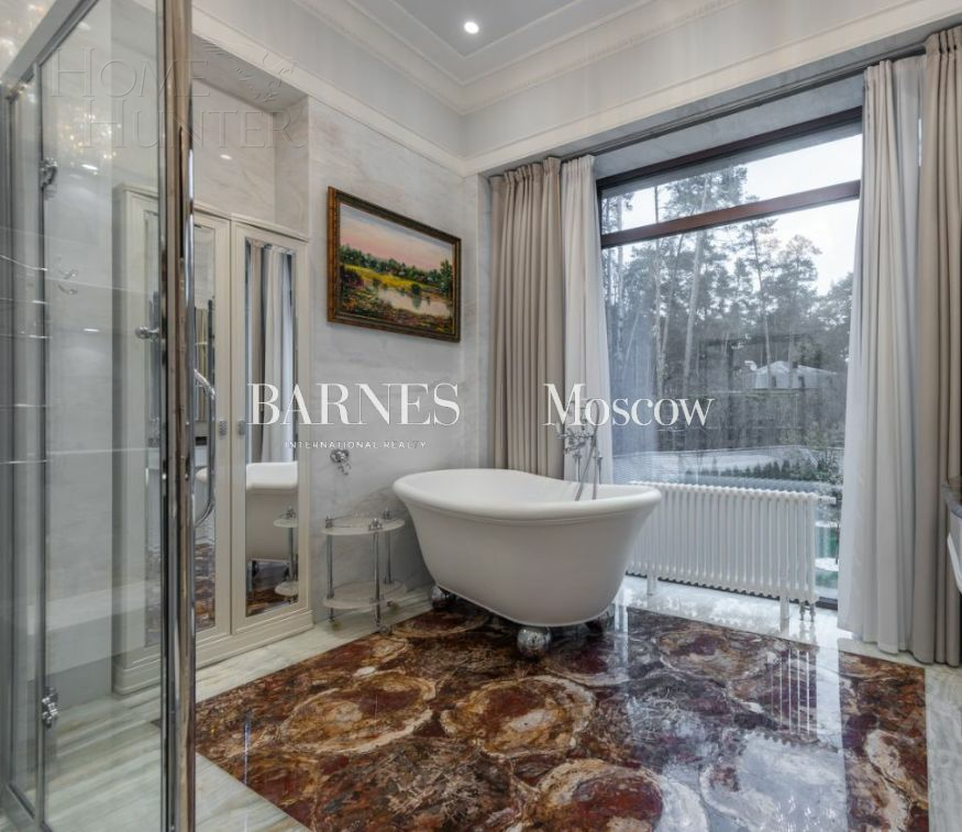 2-этажный коттедж 980 м² с отделкой