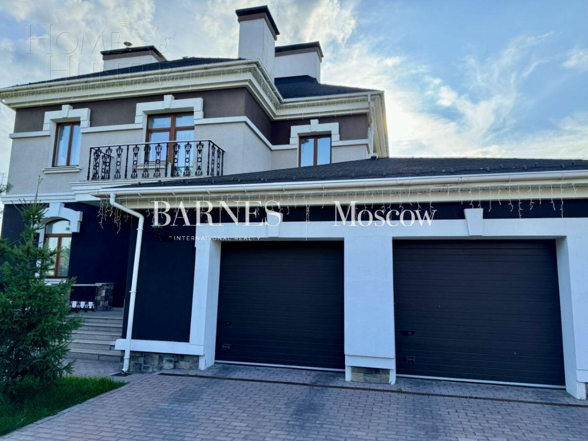 2-этажный коттедж 400 м² с отделкой