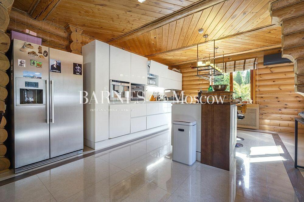 2-этажный коттедж 550 м² с отделкой