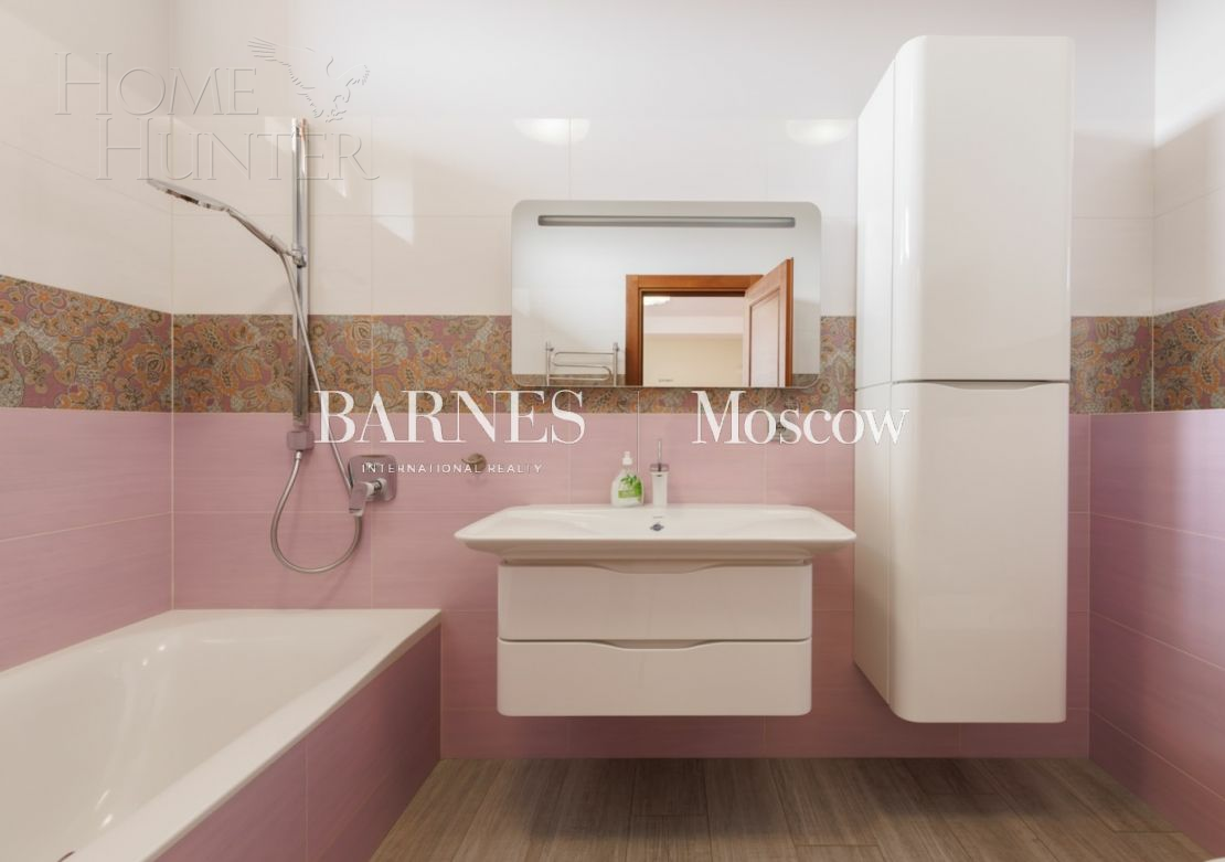 2-этажный коттедж 650 м² с отделкой