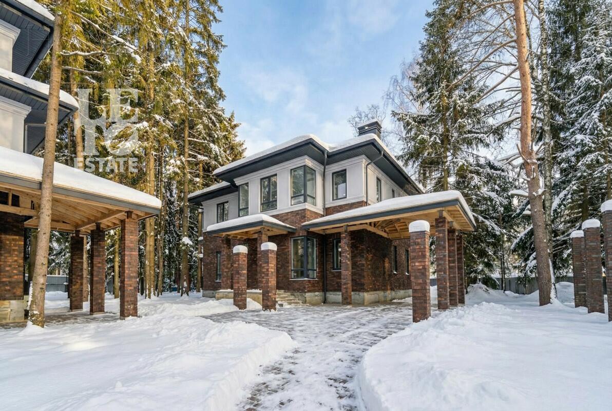 2-этажный коттедж 300 м² без отделки