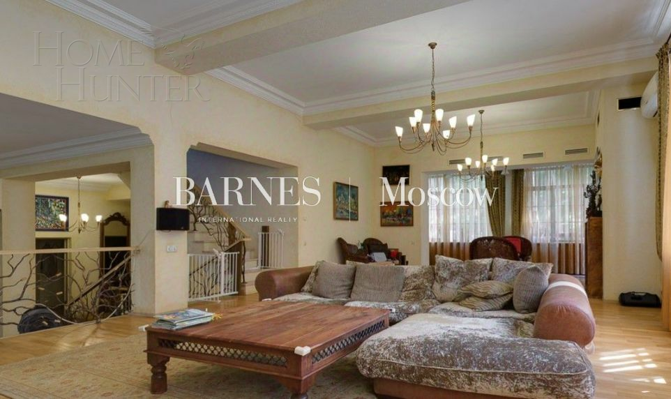 2-этажный коттедж 550 м² с отделкой