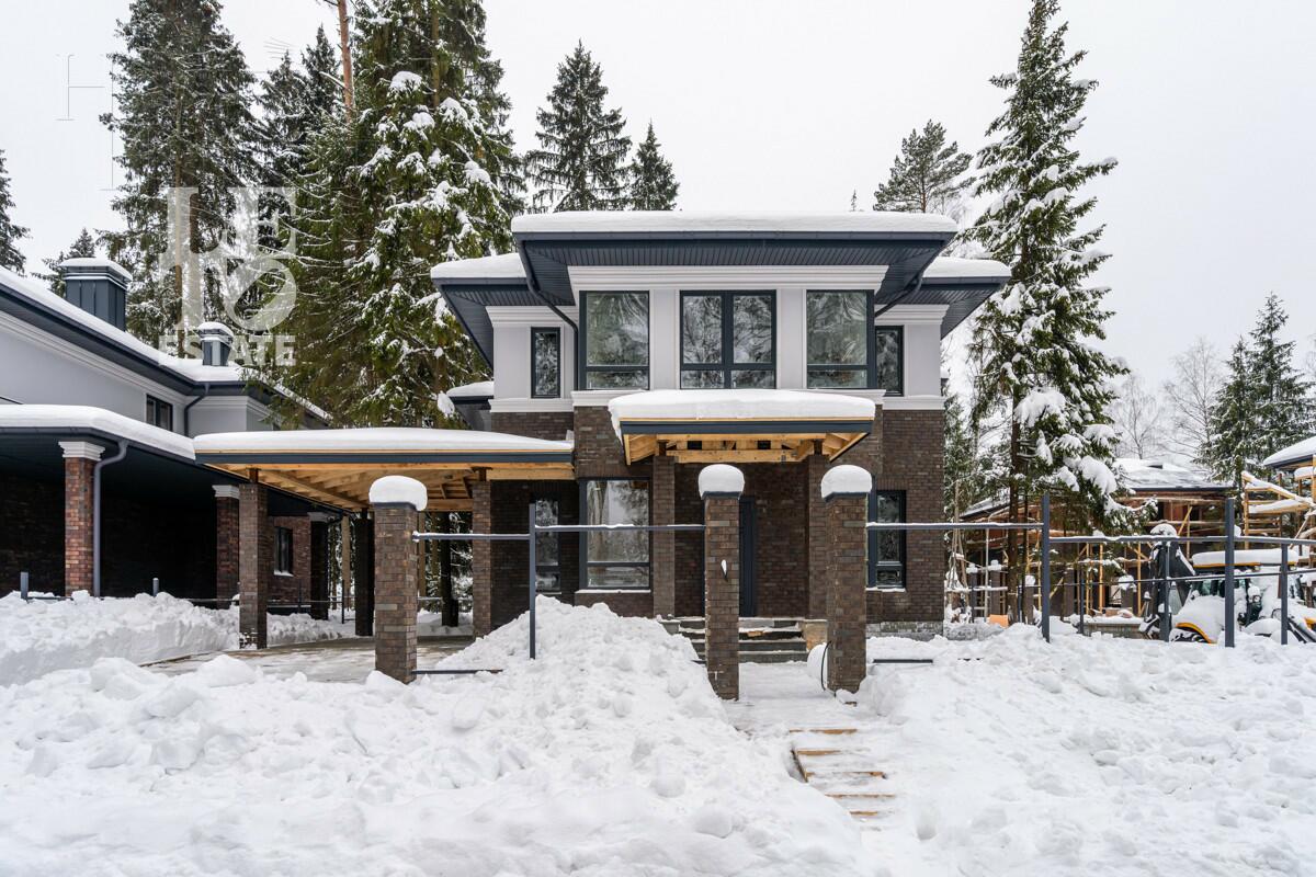 2-этажный коттедж 270 м² без отделки