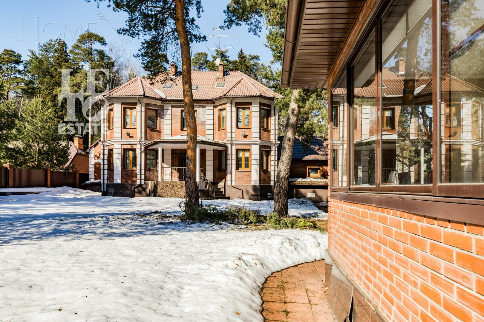 2-этажный коттедж 600 м² с отделкой