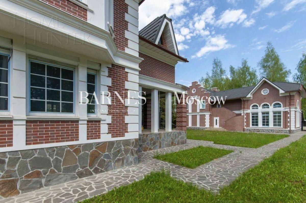 2-этажный коттедж 630 м² без отделки