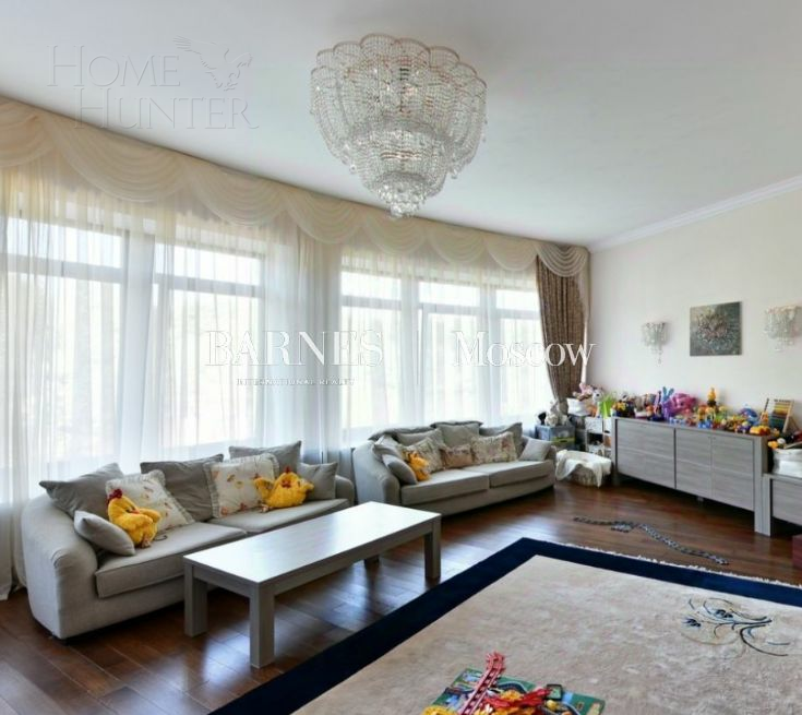 3-этажный коттедж 1 500 м² с отделкой