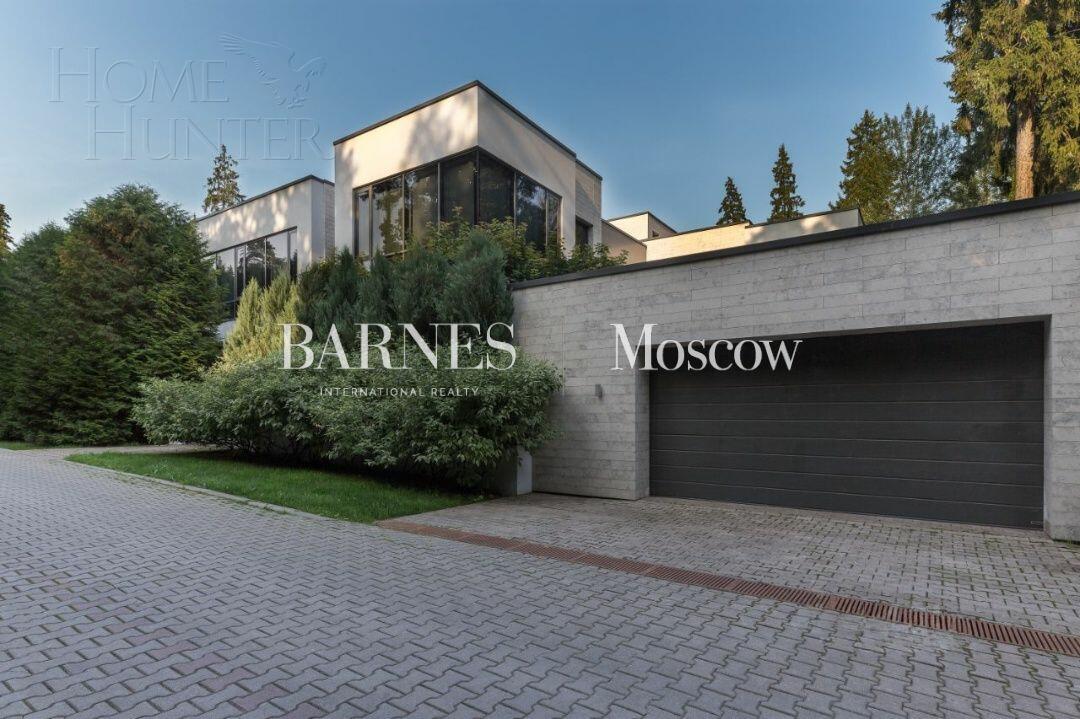 2-этажный коттедж 1 040 м² с отделкой