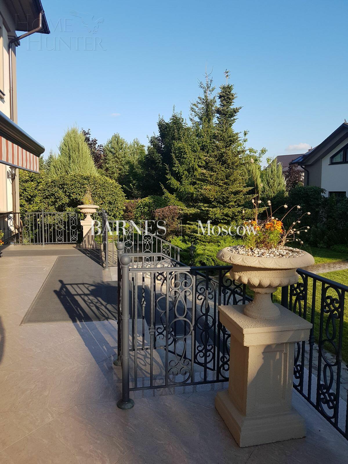 2-этажный коттедж 1 094 м² с отделкой