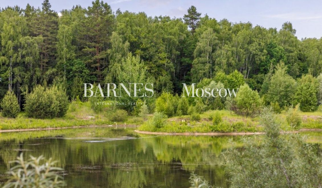 2-этажный коттедж 1 400 м² без отделки