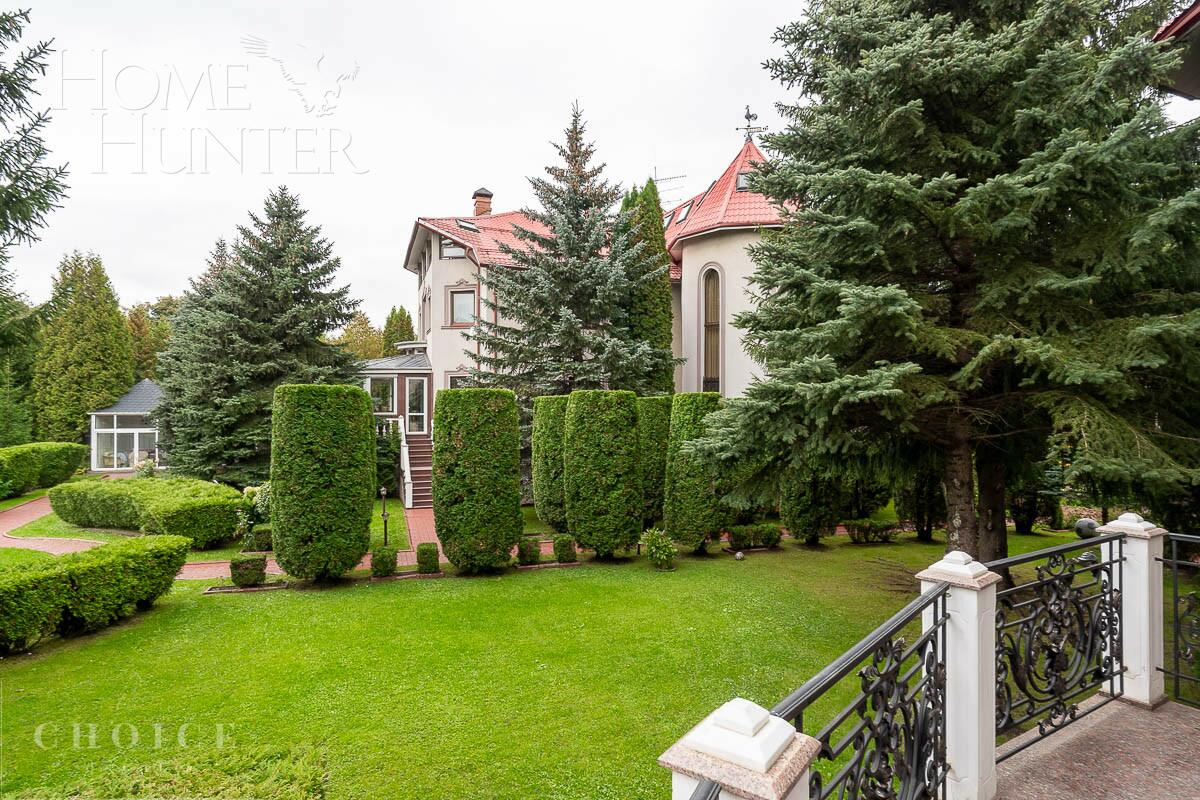 3-этажный коттедж 880 м² с отделкой