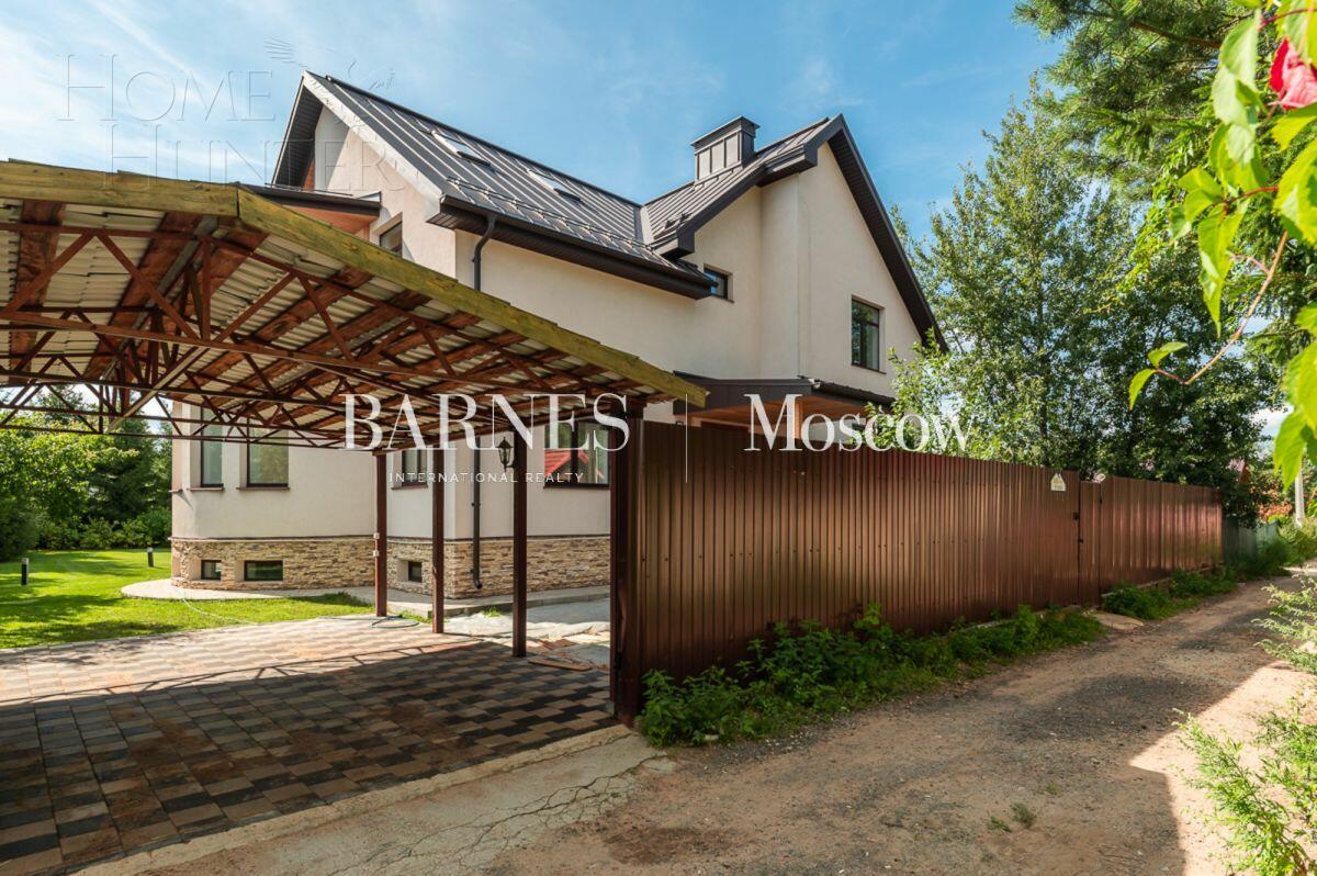 2-этажный коттедж 500 м² с отделкой