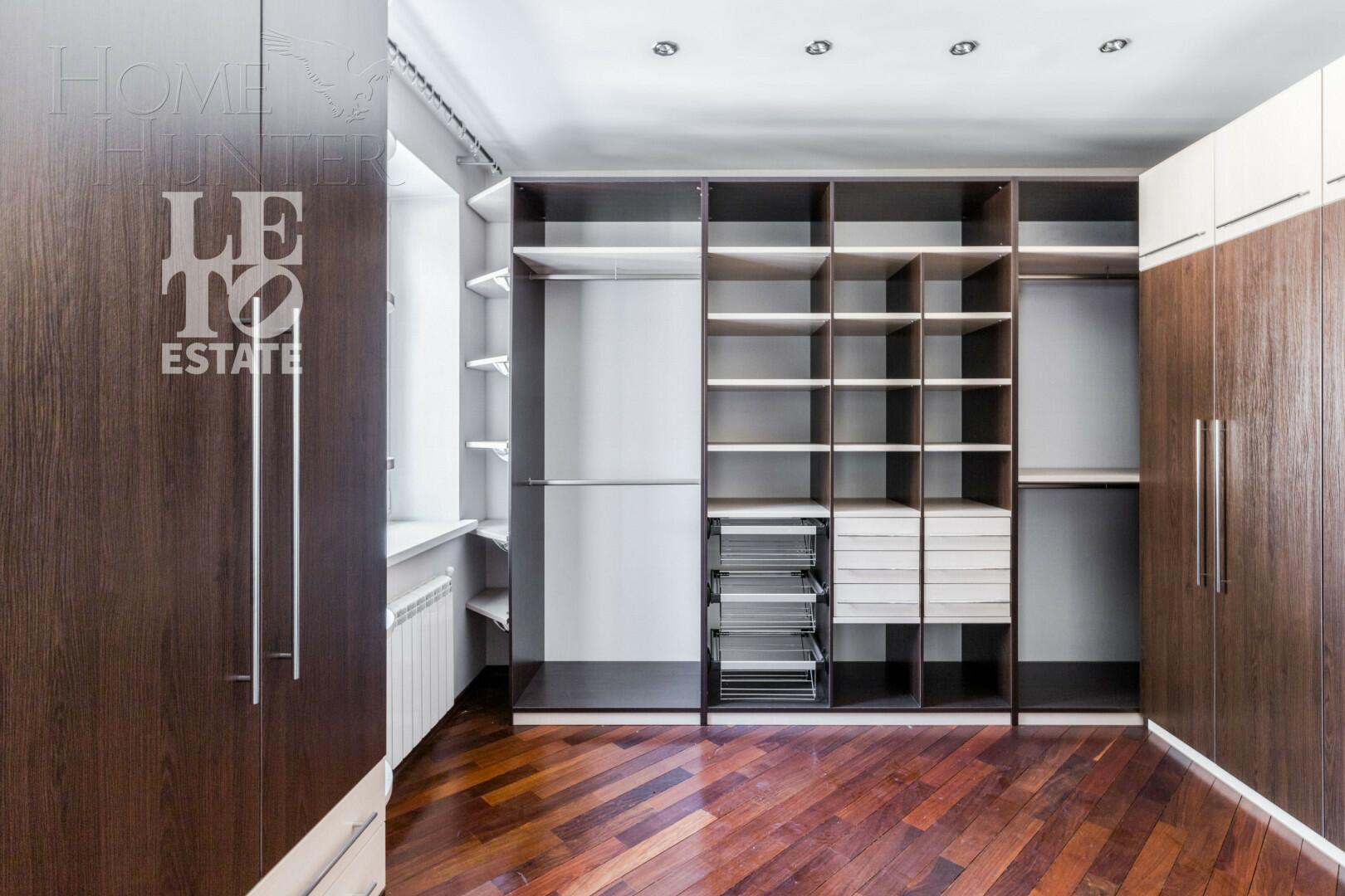 2-этажный коттедж 600 м² с отделкой