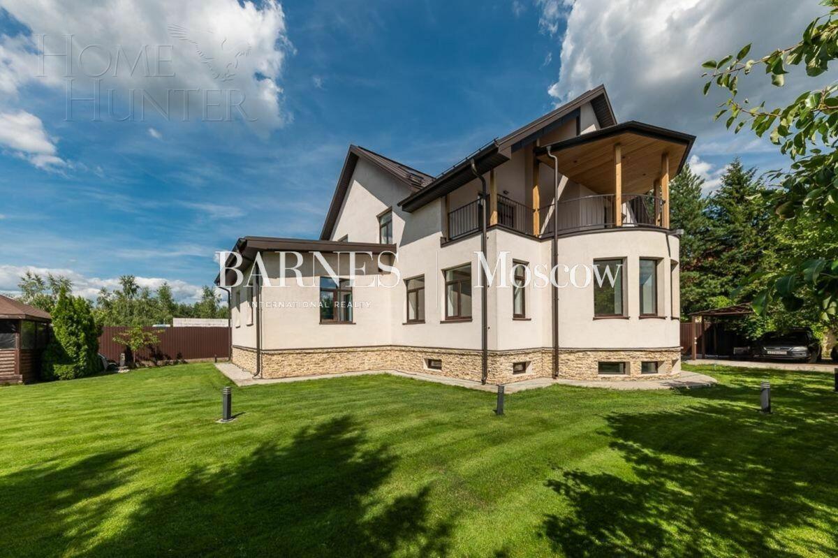 2-этажный коттедж 500 м² с отделкой