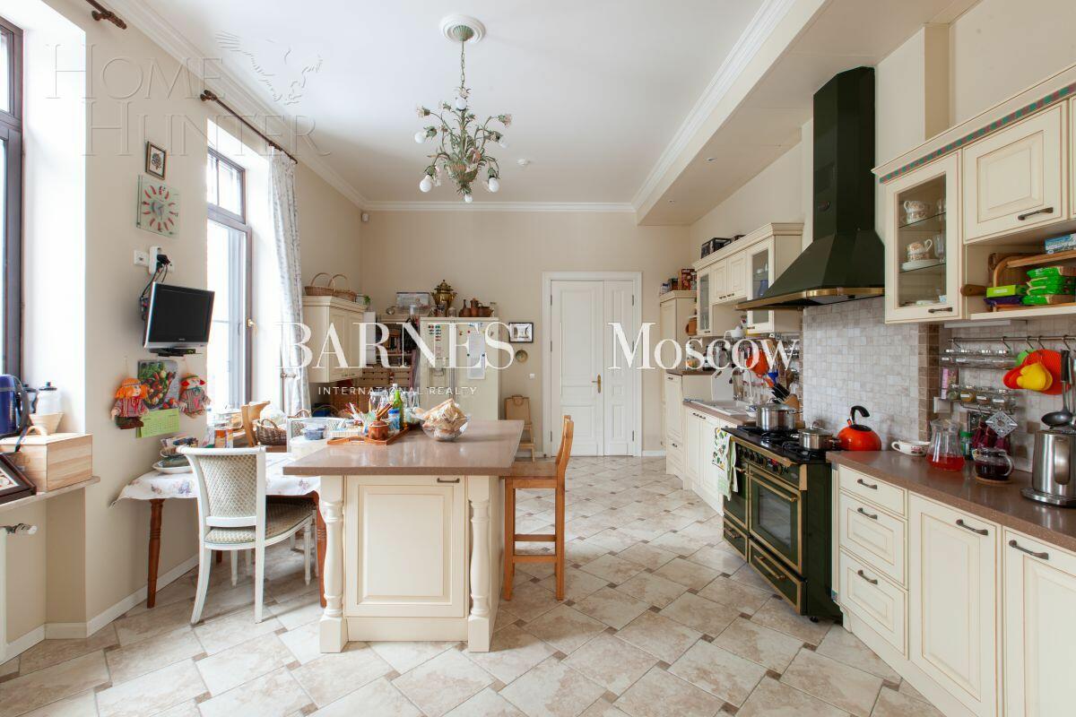 2-этажный коттедж 1 094 м² с отделкой