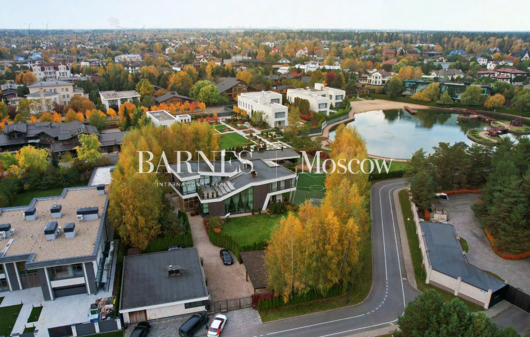 2-этажный коттедж 1 624 м² с отделкой