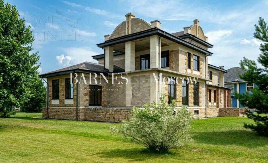 3-этажный коттедж 773 м² без отделки