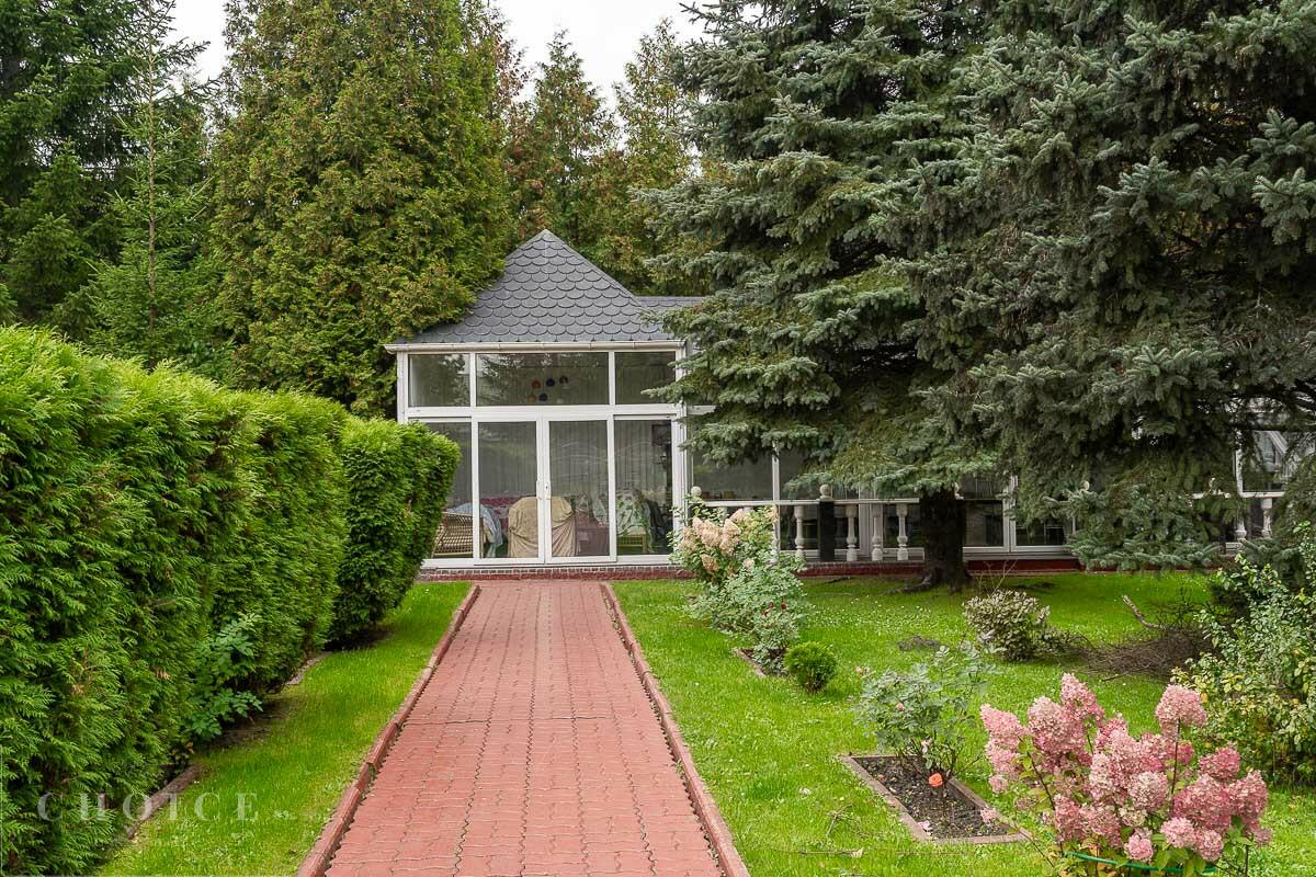 3-этажный коттедж 880 м² с отделкой